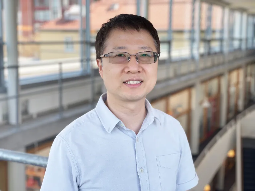 Porträtt på Jiangming Sun. Foto.